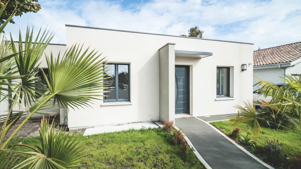 Maisons Bati Sud, constructeur de maisons en Gironde - Photo réalisation de maison contemporaine aux lignes épurées
