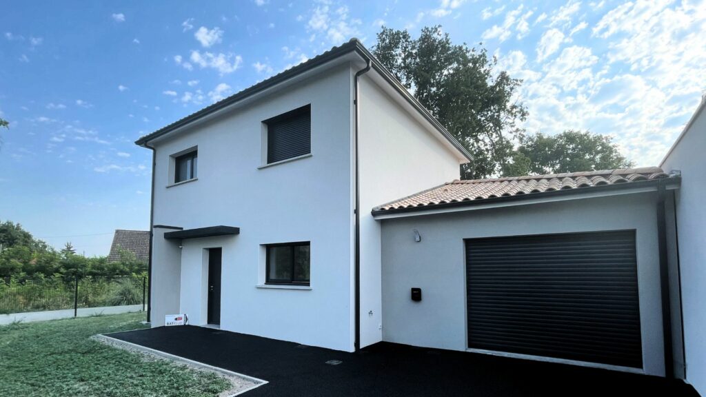 Maisons Bati Sud, constructeur de maisons en Gironde - Photo réalisation maison de ville élégante et fonctionnelle