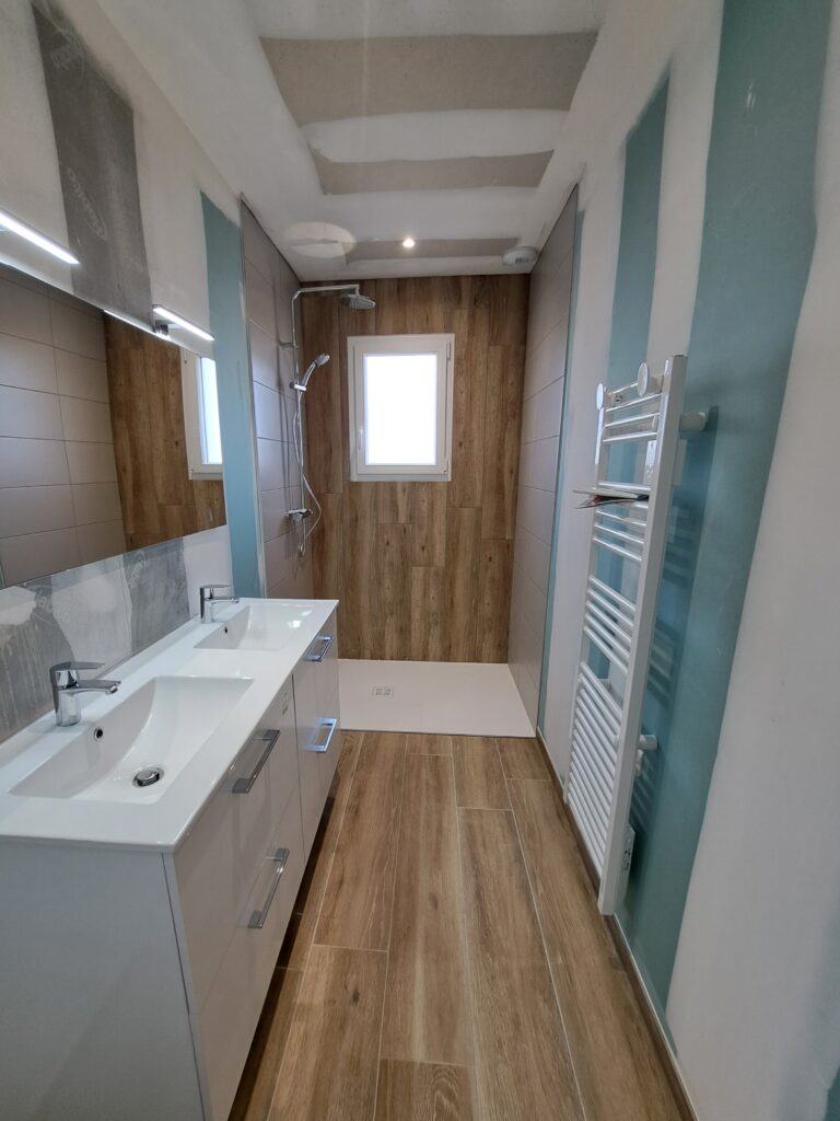 maisons bati sud Succès d'une Reprise de Chantier à Saint-Sève 5